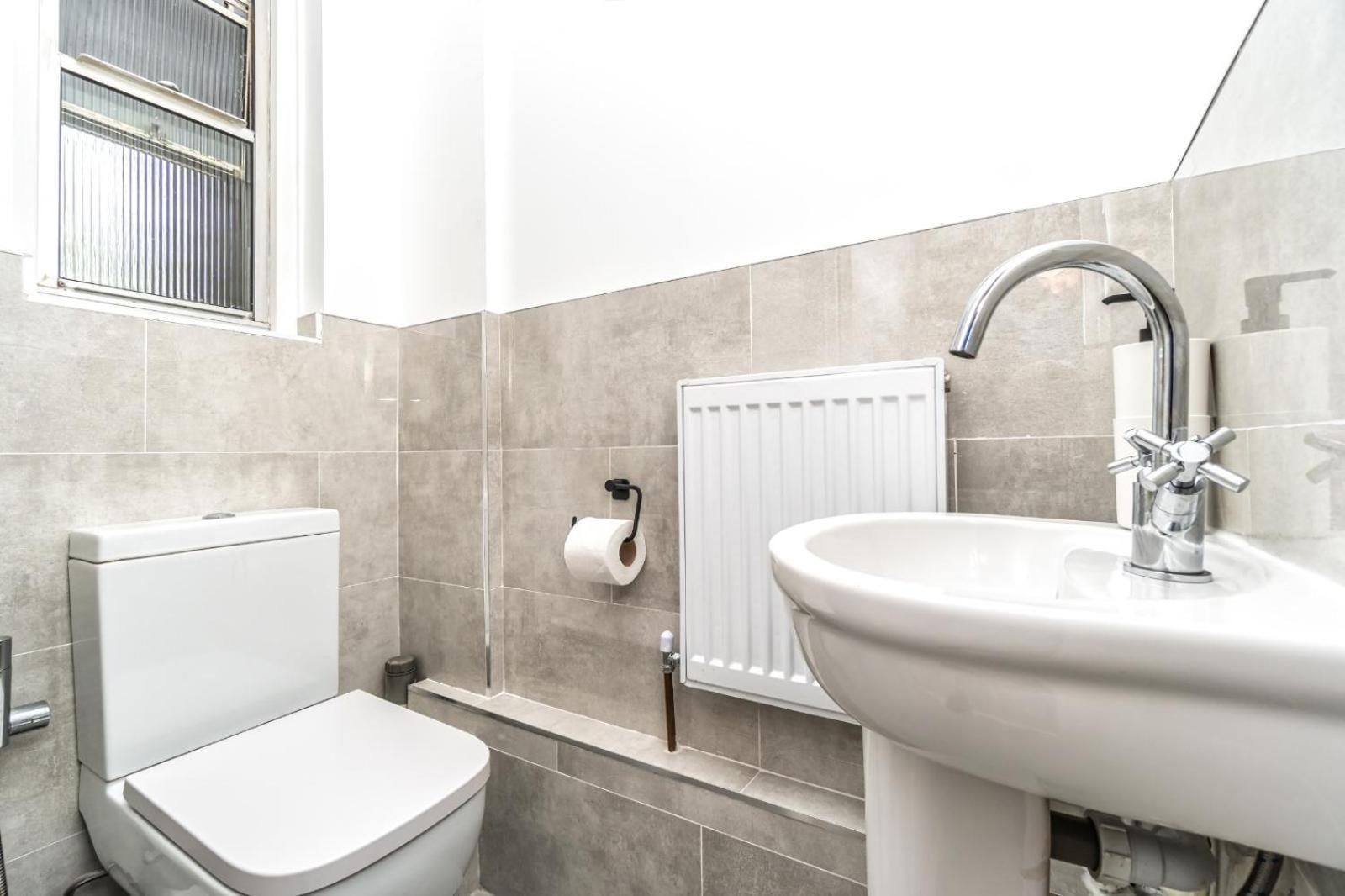 Cosy Guest House In Whitechapel Лондон Экстерьер фото